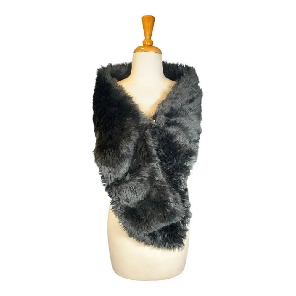 Winter Glam INC Black Faux Fur Stole Shawl Wrap w/ Pockets One Size Quiet Luxury
